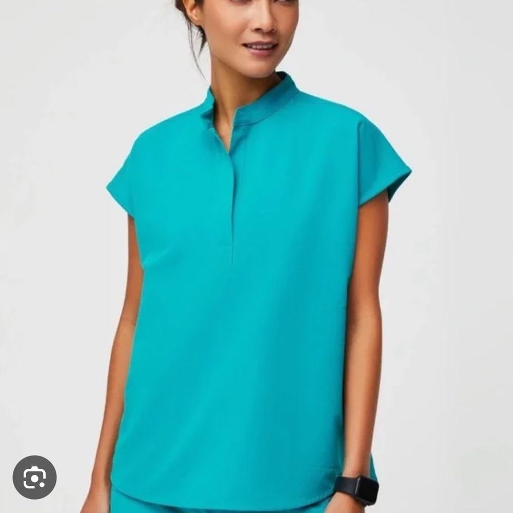 Figs Women's Teal Mandarin Collar Scrub Top